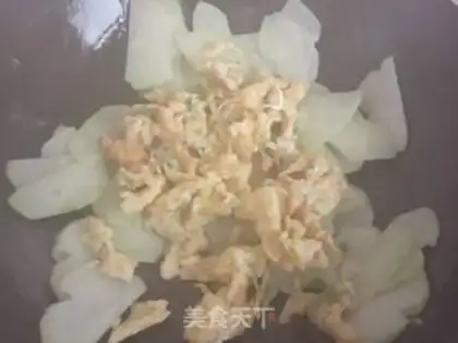Make Fried eggs step 5