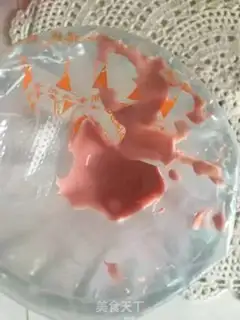 Make Christmas theme cake step 12