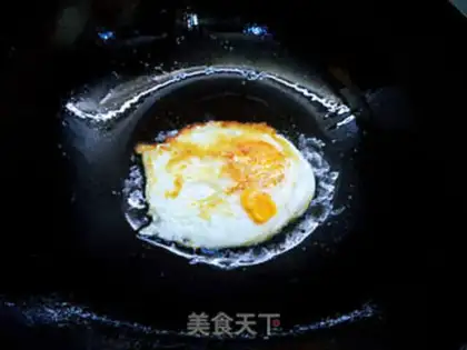 Make Fish seed intestine soup step 1