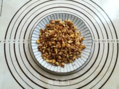 Make Red sugar cinnamon pecan bread step 2