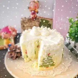 Make Christmas theme cake step 20