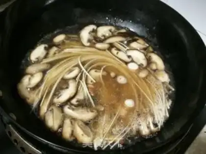Make Pineapple, duck noodles step 3