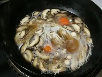 Make Pineapple, duck noodles step 4