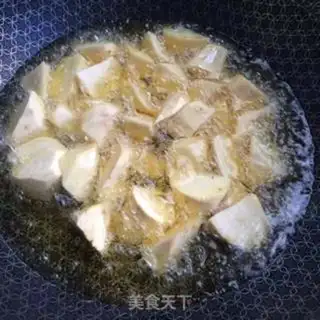 Make Cinnamon gravy chips step 2
