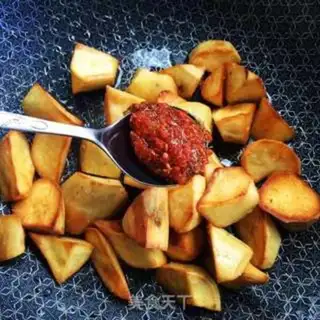 Make Cinnamon gravy chips step 5