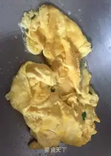Make Eggs and rice step 5