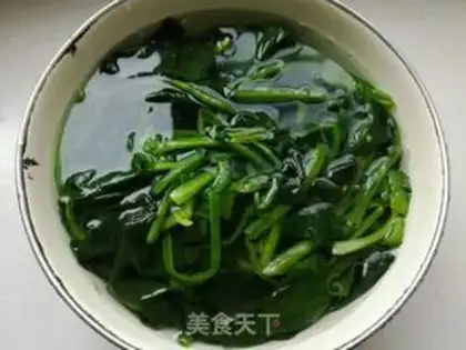 Make Spinach tofu soup step 2