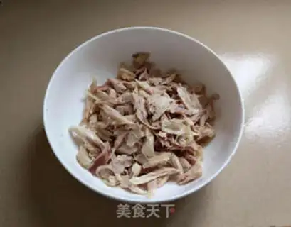 Make The cold hand tore the chicken step 4