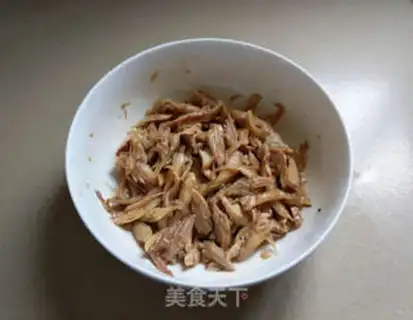 Make The cold hand tore the chicken step 5