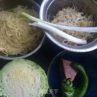 Make ♪ Zing beef noodles ♪ step 0