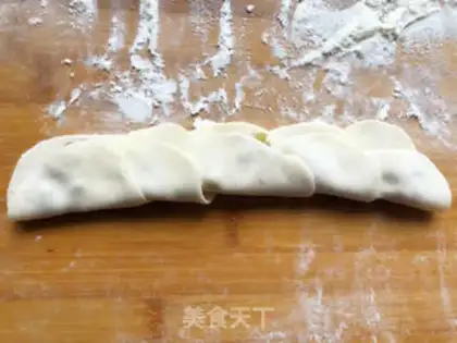 Make Roses holding eggs and dumplings step 23