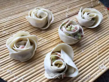 Make Roses holding eggs and dumplings step 26