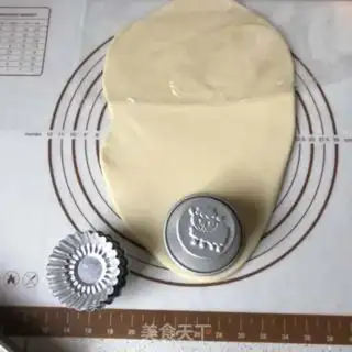 Make Sweet Christmas Hat Tower step 5