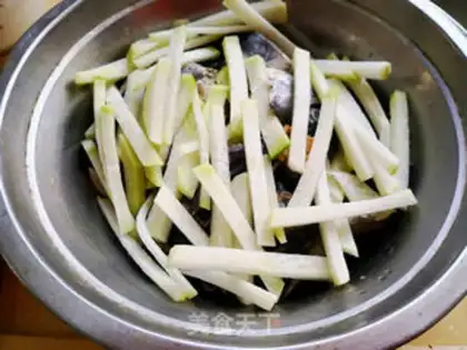 Make The radish octopus step 2