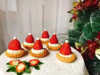 Make Sweet Christmas Hat Tower step 13