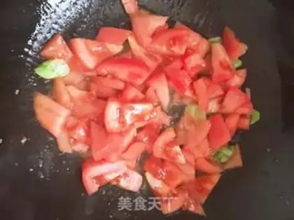 Make Tomato fried eggs step 5