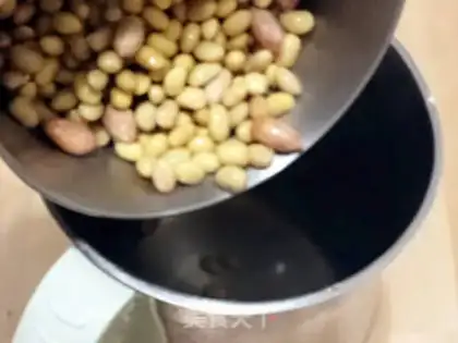 Make Twin bean milk step 3