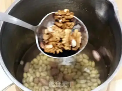 Make Twin bean milk step 4