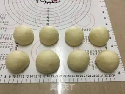 Make Onion pine croissants step 8