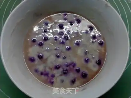 Make The yeast master blueberry muffin step 7