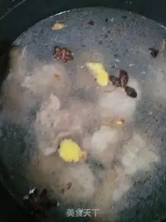 Make Soybean peanut pig hoof step 4