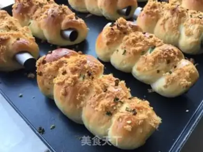 Make Onion pine croissants step 12