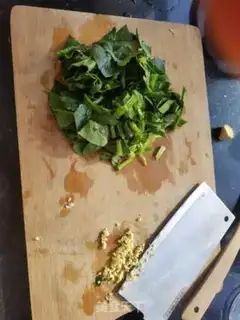 Make Tomato acid noodles step 1