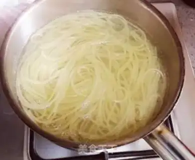 Make Curry chicken pasta step 0