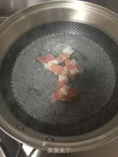 Make A bag of bacon noodles step 0