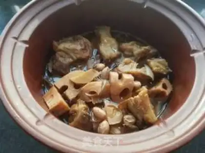 Make Lotus peanut stew ribs step 5