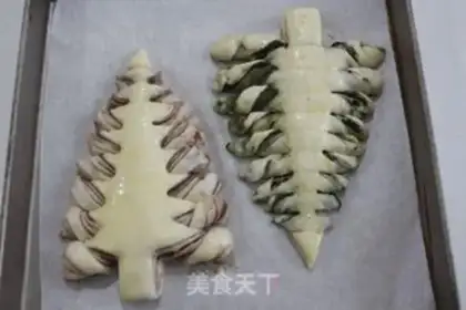 Make Christmas bread step 16