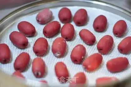 Make Red-tree buns step 9