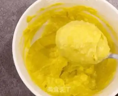 Make Homemade spinach steam cake step 3