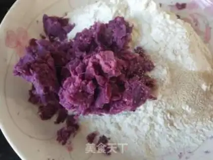 Make Flower buns step 1