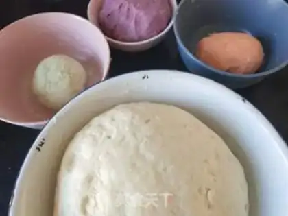 Make Flower buns step 2