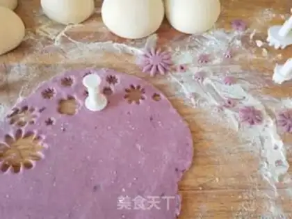 Make Flower buns step 3