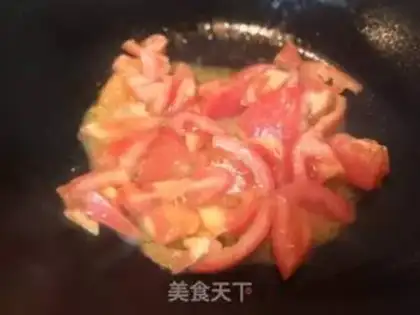 Make Golden Tomato shrimp soup step 2