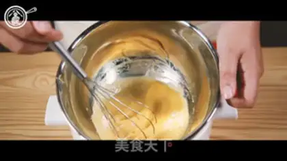 Make Christmas naked cake step 1