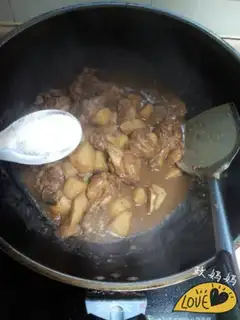 Make Red chicken and potatoes step 6