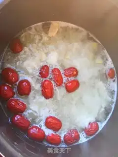 Make ♪ Red dates warm heart and silver ears ♪ step 2