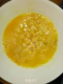 Make Fruit corn fried eggs step 1