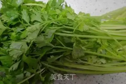 Make Celery shrimp dumplings step 0