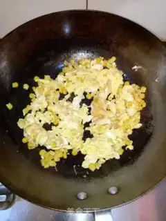 Make Fruit corn fried eggs step 3