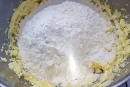 Make A protein cream cookie step 4