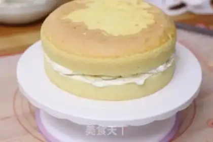 Make Christmas cream birthday cake step 23