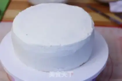 Make Christmas cream birthday cake step 24