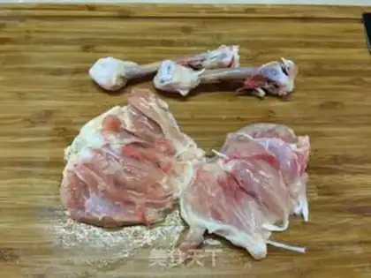 Make Sweet chicken pizza step 2