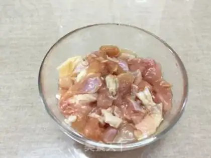 Make Sweet chicken pizza step 3