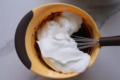 Make Christmas stake cake roll step 12