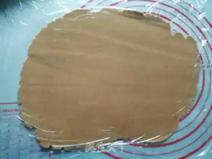 Make Christmas gingerbread house step 6